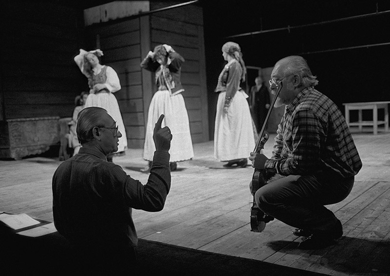 j Wajda na próbie przedstawienia "Wesele", Stary Teatr w Krakowie, 1991., fot. Wojciech Plewiński / Forum